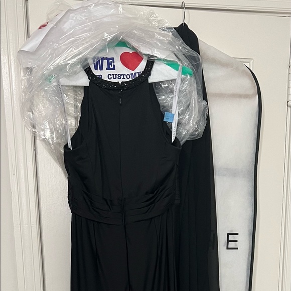 Azazie Camden BLACK Custom 14/16 Black with Shawl and Garment Bag - Picture 5 of 8